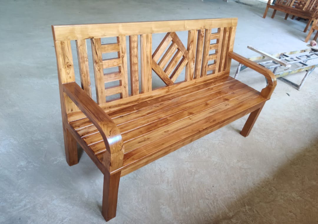 Original photograph of the Heritage bench in a workshop
